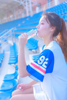 女管家劳伦高清在线看